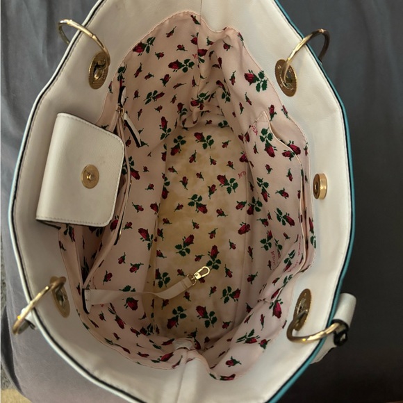 Betsy Johnson Crab purse 🦀 - Picture 3 of 4